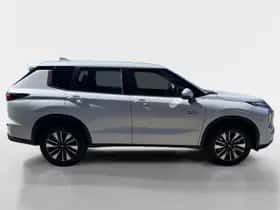 Mitsubishi Outlander (2026) thumbnail 3