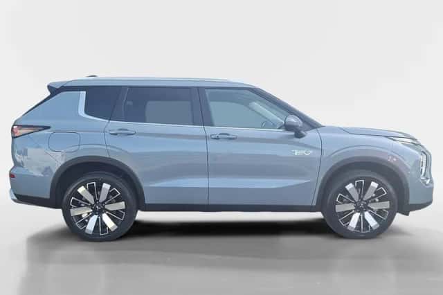 Mitsubishi Outlander (2026) thumbnail 3