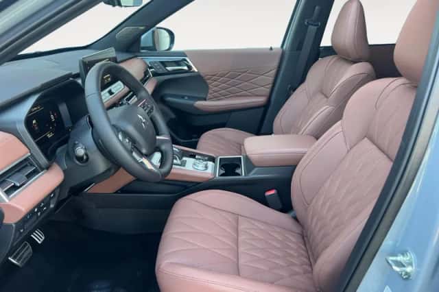 Mitsubishi Outlander (2026) thumbnail 11