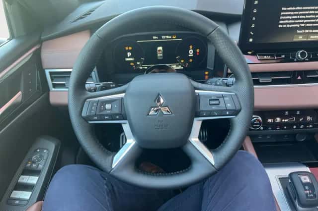 Mitsubishi Outlander (2026) thumbnail 15