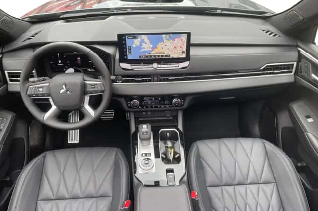 Mitsubishi Outlander (2026) thumbnail 13