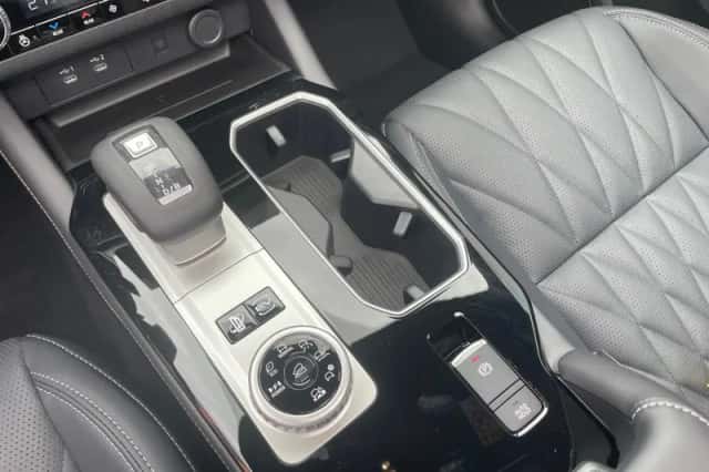 Mitsubishi Outlander (2026) thumbnail 14