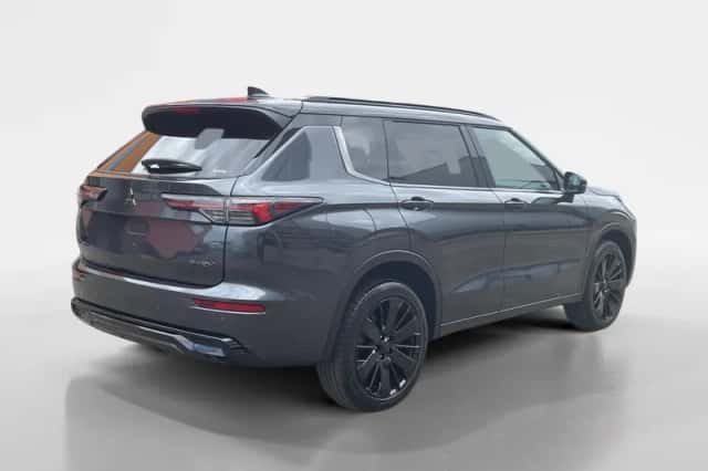 Mitsubishi Outlander (2026) thumbnail 3