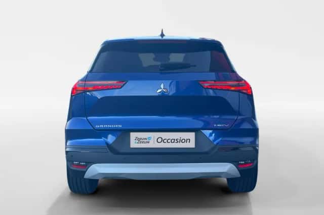 Mitsubishi Grandis (2026) thumbnail 6