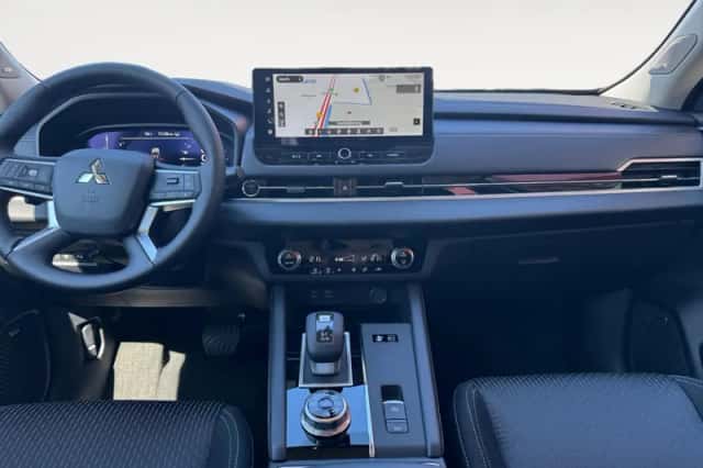 Mitsubishi Outlander (2026) thumbnail 12