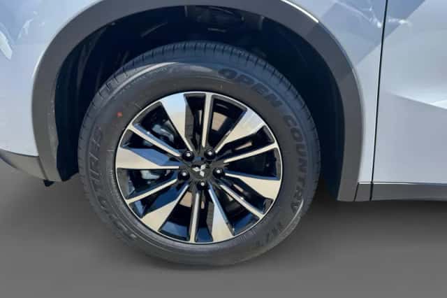 Mitsubishi Outlander (2026) thumbnail 5