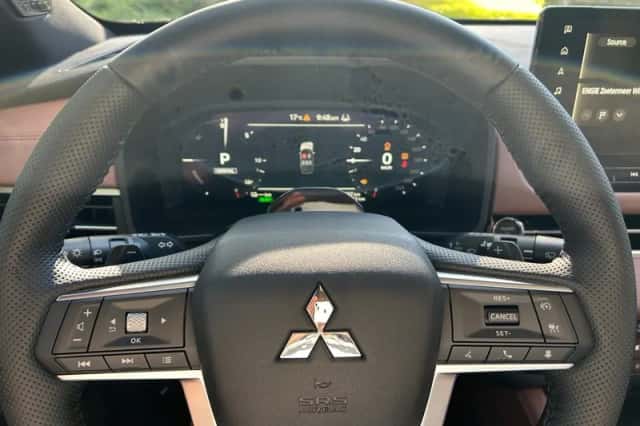 Mitsubishi Outlander (2026) thumbnail 23