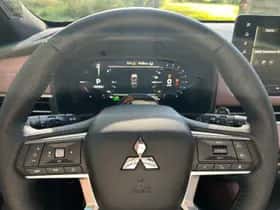 Mitsubishi Outlander (2026) thumbnail 23