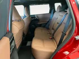 Mitsubishi Outlander (2026) thumbnail 13