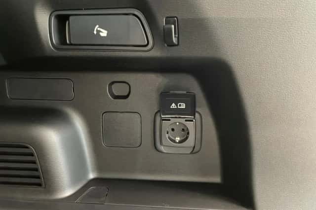 Mitsubishi Outlander (2026) thumbnail 15