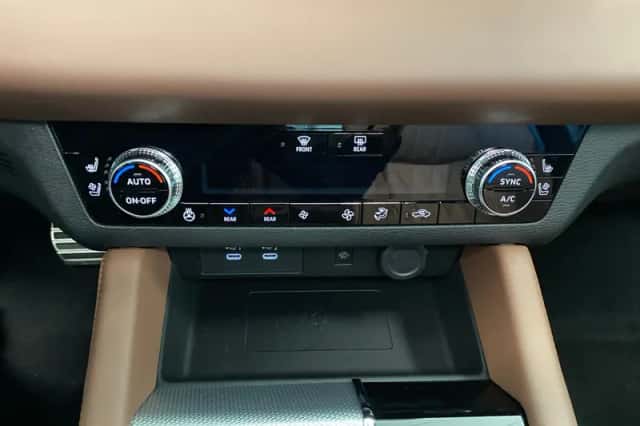 Mitsubishi Outlander (2026) thumbnail 25