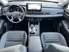 Mitsubishi Outlander (2026) thumbnail 12