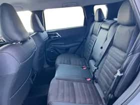 Mitsubishi Outlander (2026) thumbnail 18