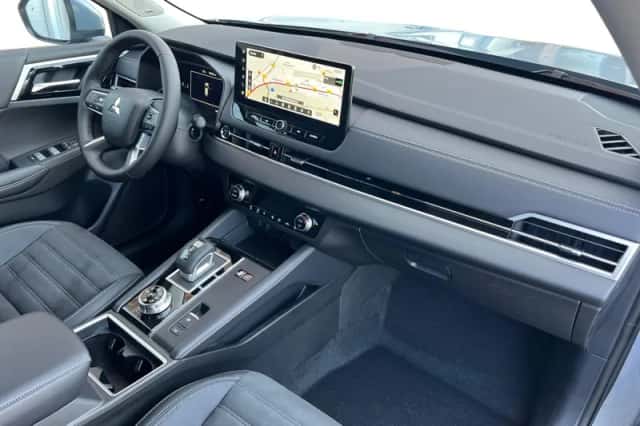 Mitsubishi Outlander (2026) thumbnail 10