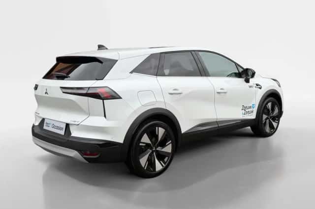 Mitsubishi Grandis (2025) thumbnail 5