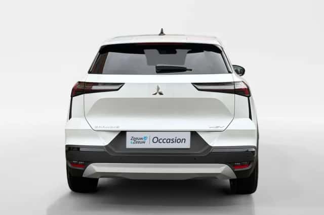 Mitsubishi Grandis (2025) thumbnail 6