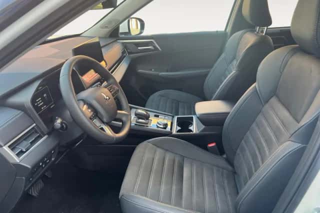 Mitsubishi Outlander (2026) thumbnail 14