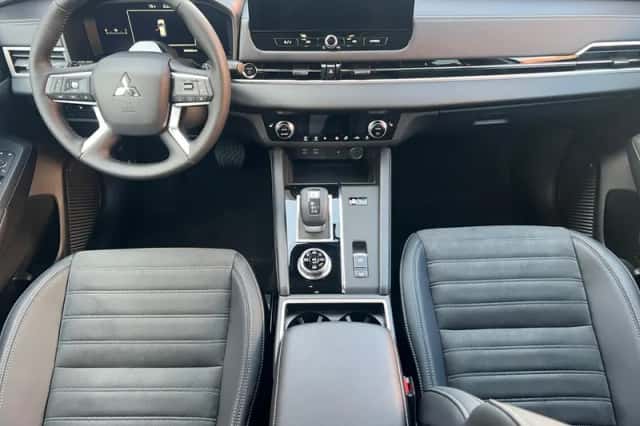 Mitsubishi Outlander (2026) thumbnail 15