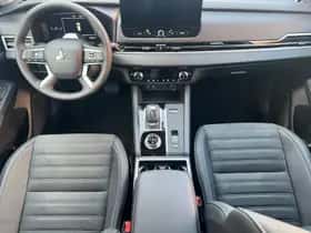 Mitsubishi Outlander (2026) thumbnail 15