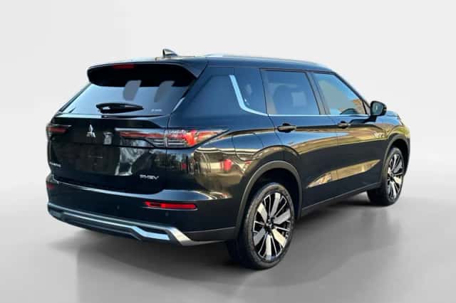 Mitsubishi Outlander (2026) thumbnail 2