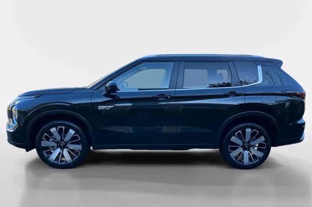 Mitsubishi Outlander (2026) thumbnail 3