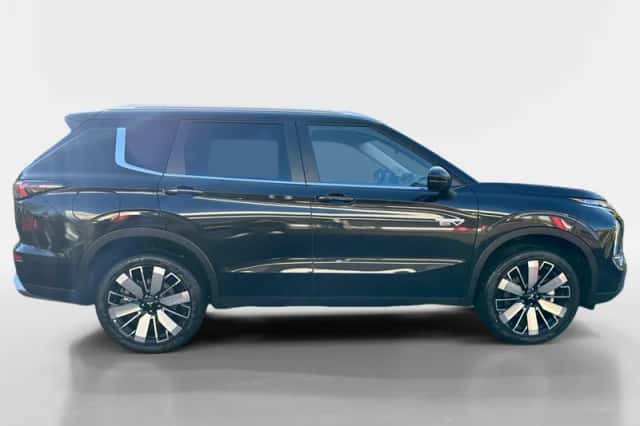 Mitsubishi Outlander (2026) thumbnail 4