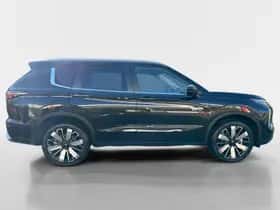 Mitsubishi Outlander (2026) thumbnail 4