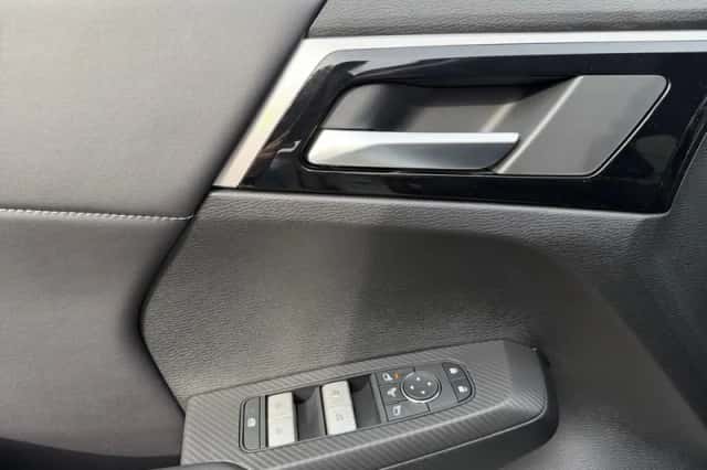 Mitsubishi Outlander (2026) thumbnail 11