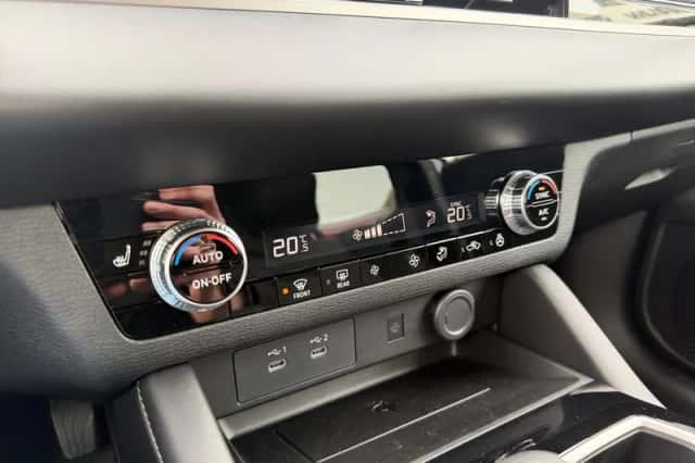Mitsubishi Outlander (2026) thumbnail 24