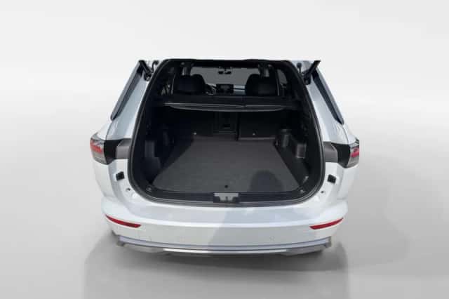 Mitsubishi Outlander (2026) thumbnail 9