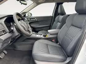 Mitsubishi Outlander (2026) thumbnail 15