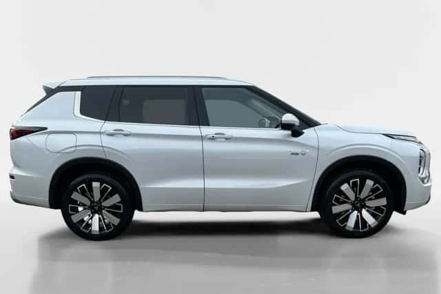 Mitsubishi Outlander (2026) thumbnail 5