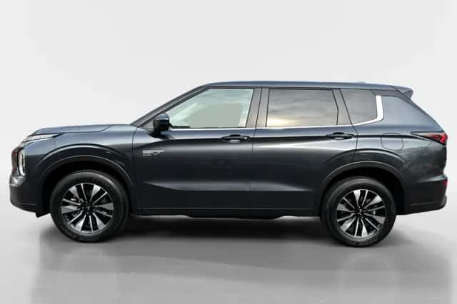 Mitsubishi Outlander (2026) thumbnail 4