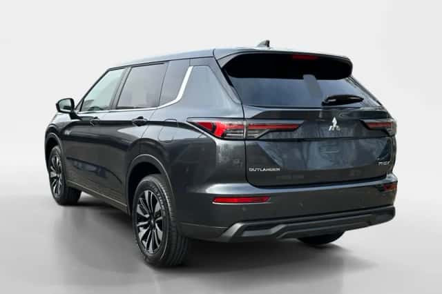 Mitsubishi Outlander (2026) thumbnail 8