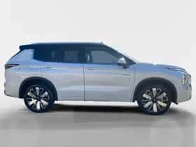 Mitsubishi Outlander (2026) thumbnail 4