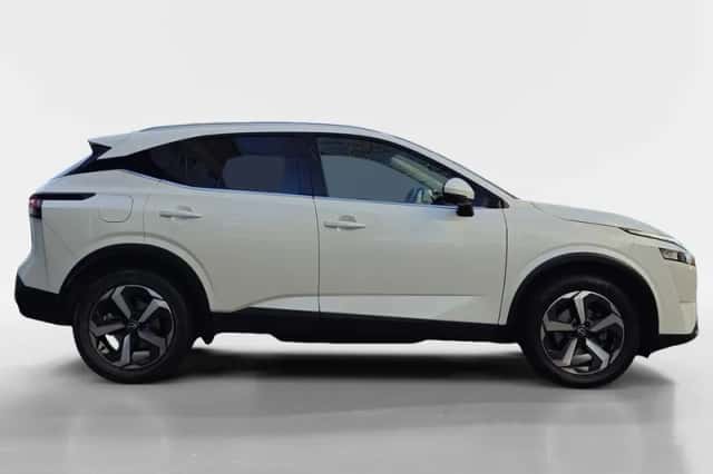 Nissan Qashqai (2023) thumbnail 4