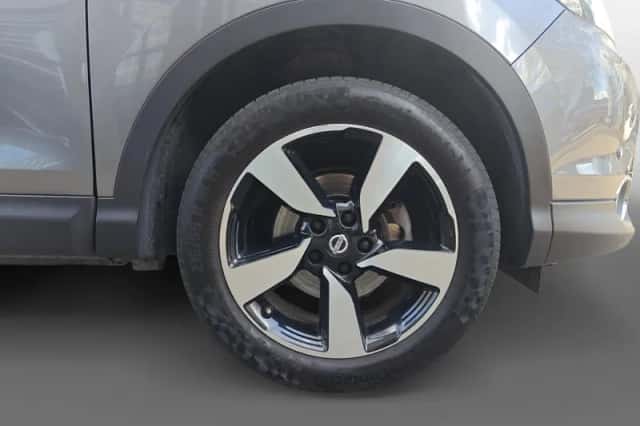Nissan Qashqai (2017) thumbnail 10