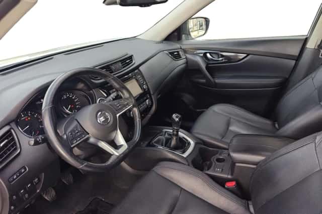 Nissan X-Trail (2018) thumbnail 12