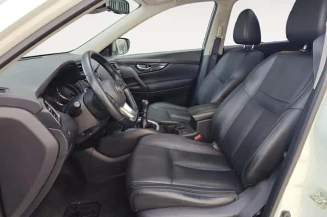 Nissan X-Trail (2018) thumbnail 10