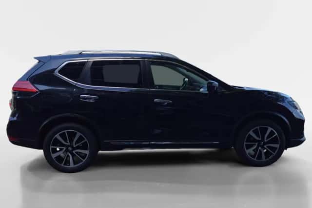 Nissan X-Trail (2019) thumbnail 4