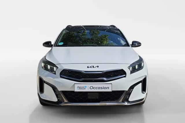 Kia XCeed (2024) thumbnail 2