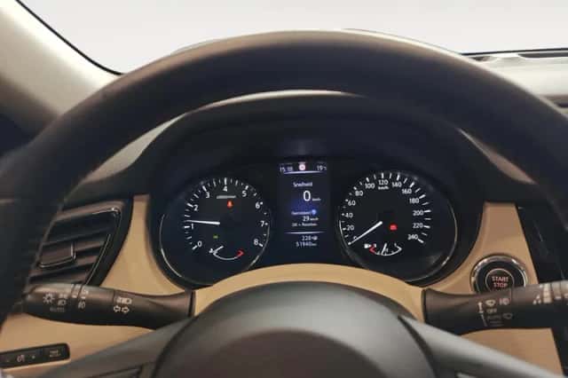Nissan X-Trail (2018) thumbnail 17