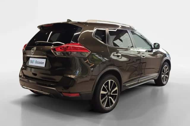 Nissan X-Trail (2018) thumbnail 4