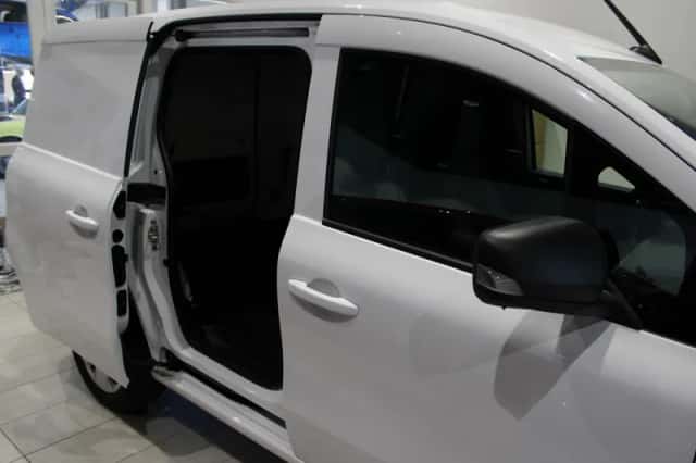 Nissan Townstar (2026) thumbnail 3