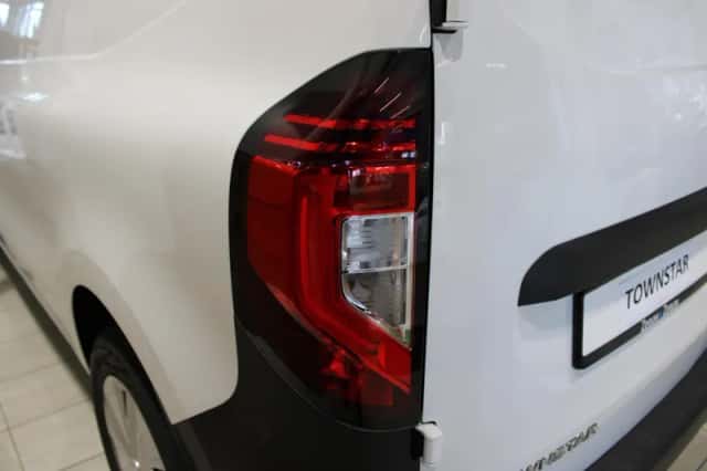 Nissan Townstar (2026) thumbnail 9