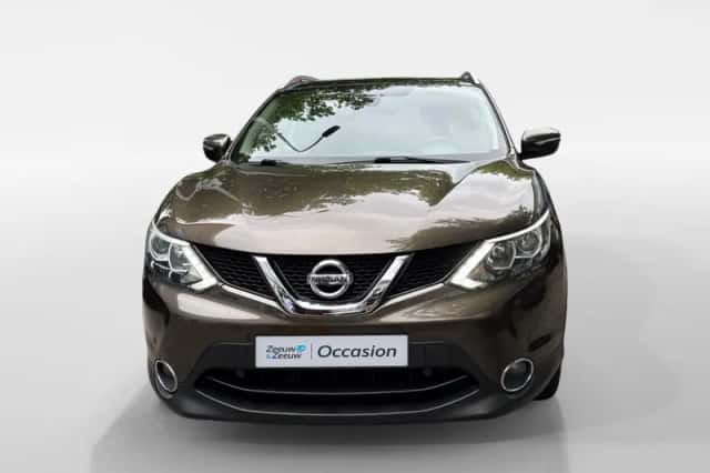 Nissan Qashqai (2015) thumbnail 2