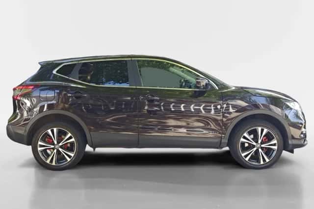 Nissan Qashqai (2017) thumbnail 4