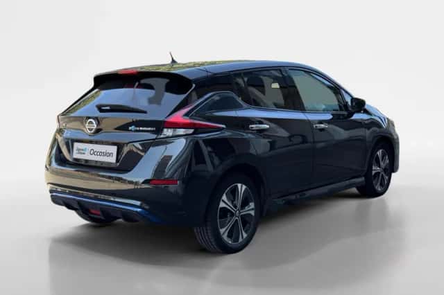Nissan Leaf (2021) thumbnail 4