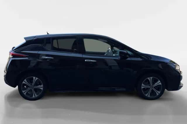 Nissan Leaf (2021) thumbnail 5
