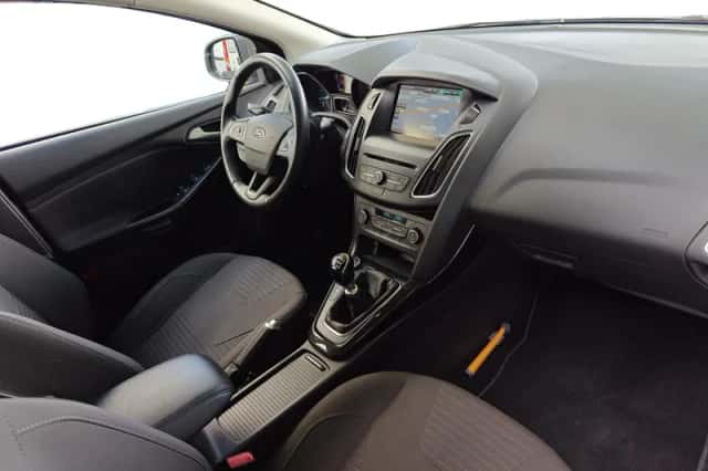Ford Focus (2016) thumbnail 25